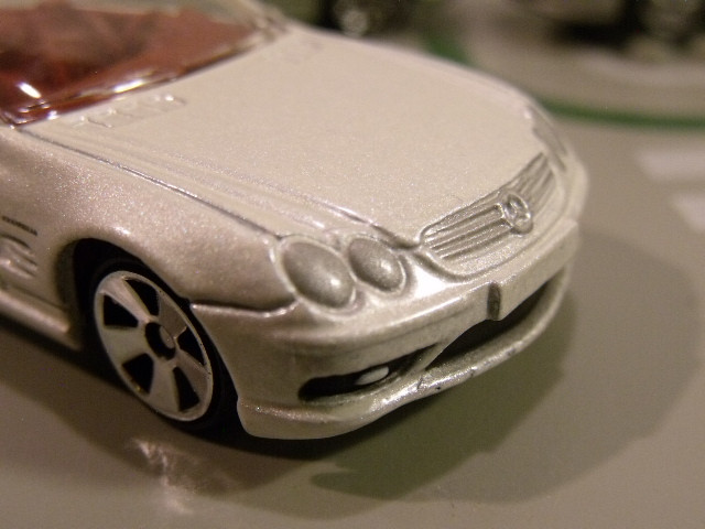 Mercedes 500SL Welly vs Matchbox (26)