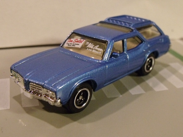 Oldsmobile Vista Cruiser Matchbox (2)