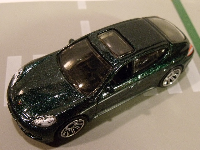 Porsche Panamera Matchbox (5)