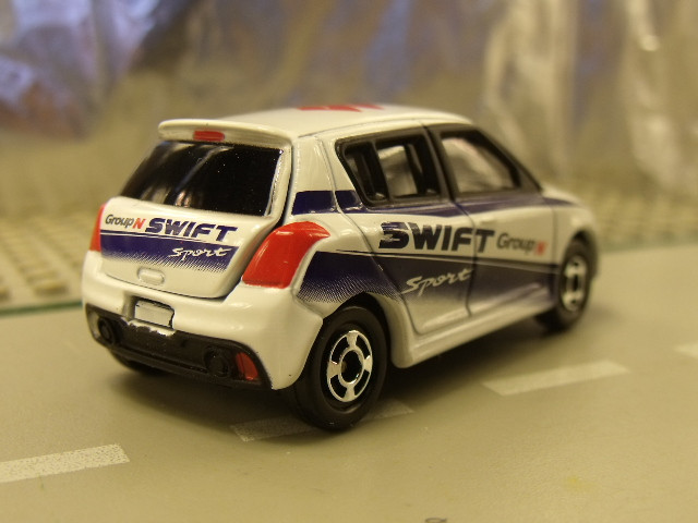 Suzuki Swift sport 2008 Tomica (1)