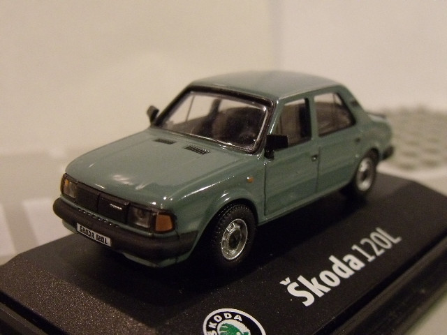 Skoda 120L Abrex 1-72 gray (2)