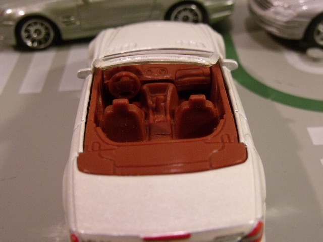 Mercedes 500SL Welly vs Matchbox (29)