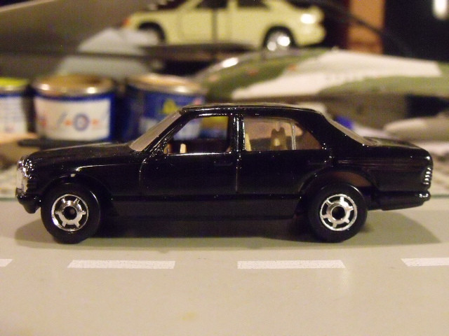 Mercedes 380 SEL Hot Wheels (2)