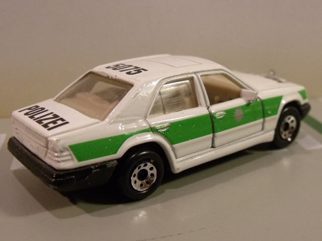 Mercedes 300E Polizei MB (2)