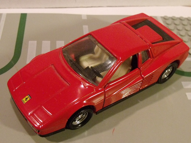 Ferrari Testarossa Matchbox Superkings (6)