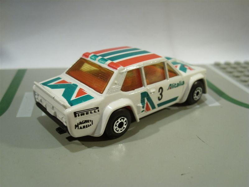 Fiat 131 Abarth MB Alitalia (2)