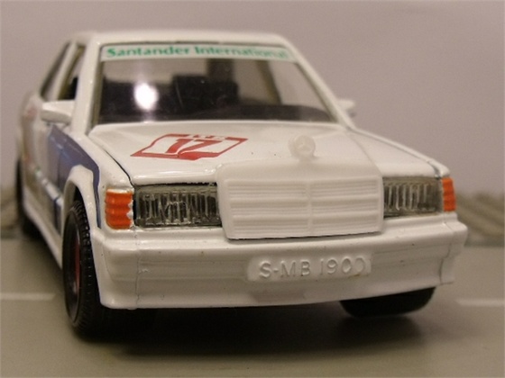 Mercedes 190E 2-6 - 16V Matchbox Superking (16)