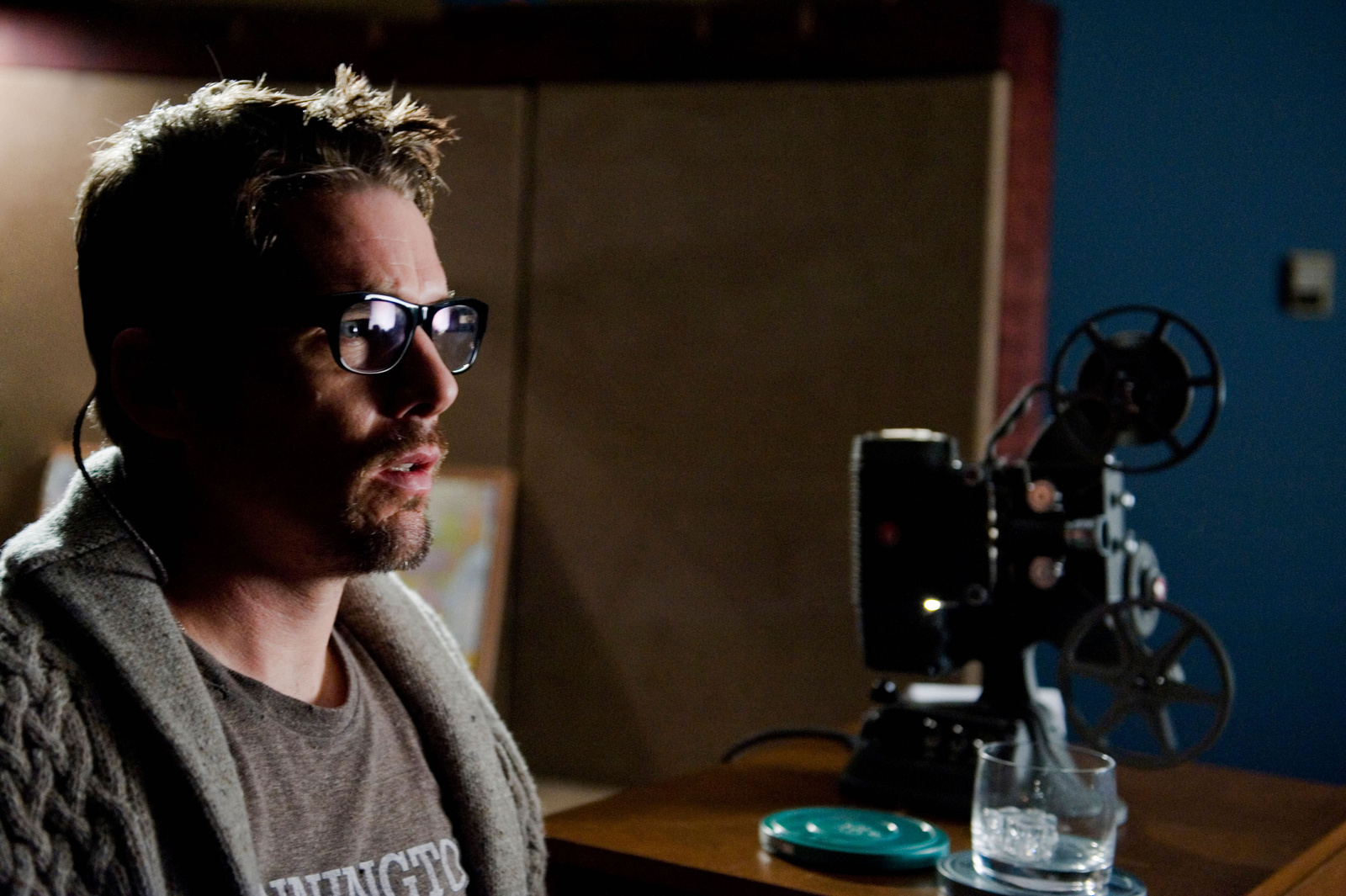 sinister-movie-image-ethan-hawke-02