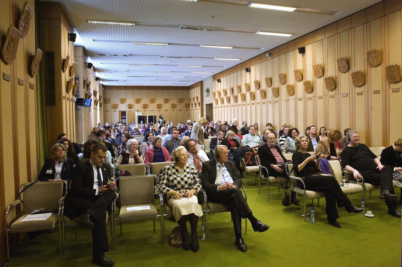 Isteni bölcsesség – isteni természet – konferencia