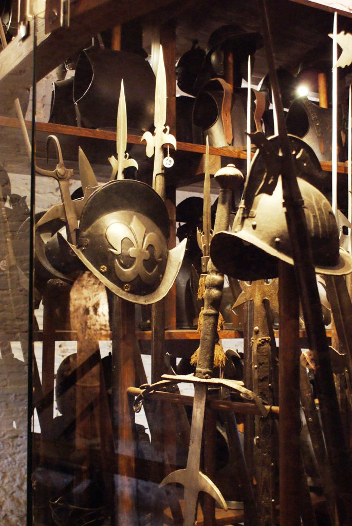 Fraknó vára - többszáz éves fegyverek gyűjteménye