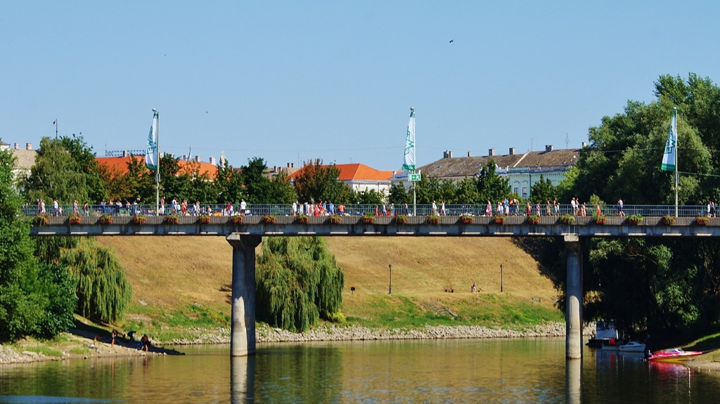 A Sugovica hídja a Halfőző Fesztivál délutánján