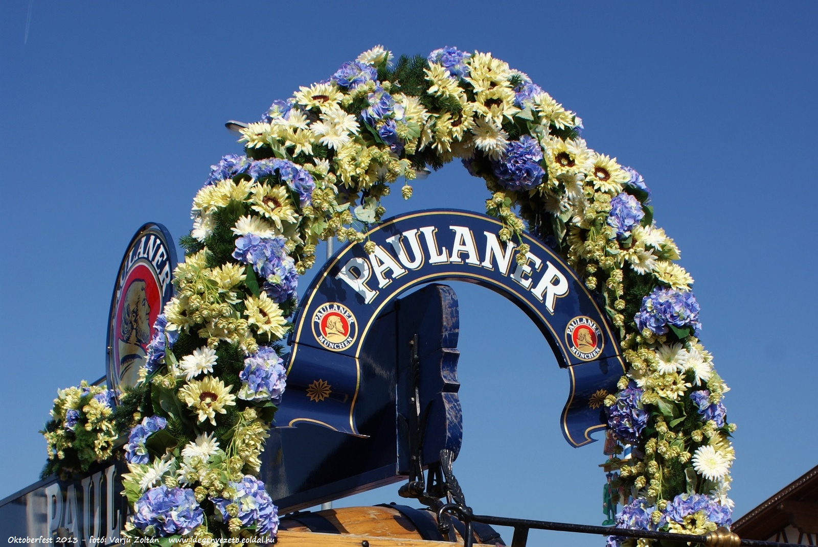 Oktoberfest 2013 - a Paulaner díszes sörös kocsija