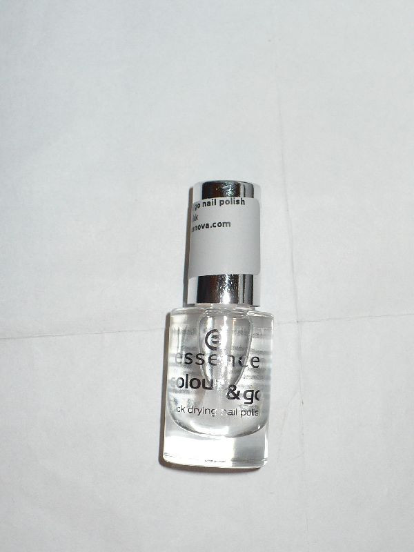 Körömlakk Essence S color and go 001 absolute pure P1080042