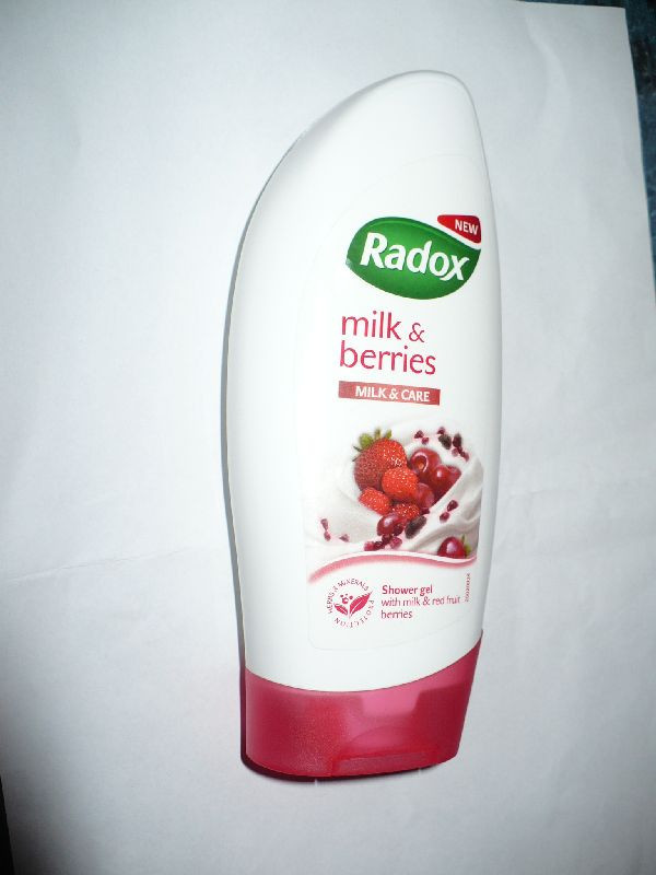 Tusfürdő Radox S pirosbogyók és tej P1050728