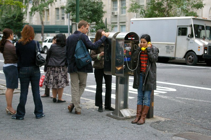 Kapcsolják ki mobiljaikat