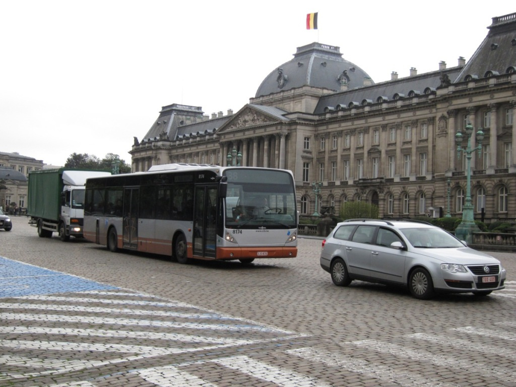 Brüsszel VanHool a300-2