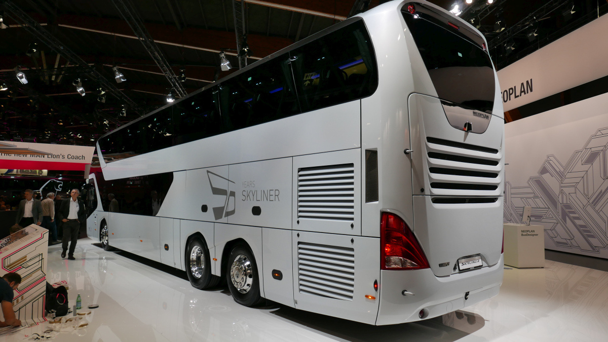 Neoplan Skyliner