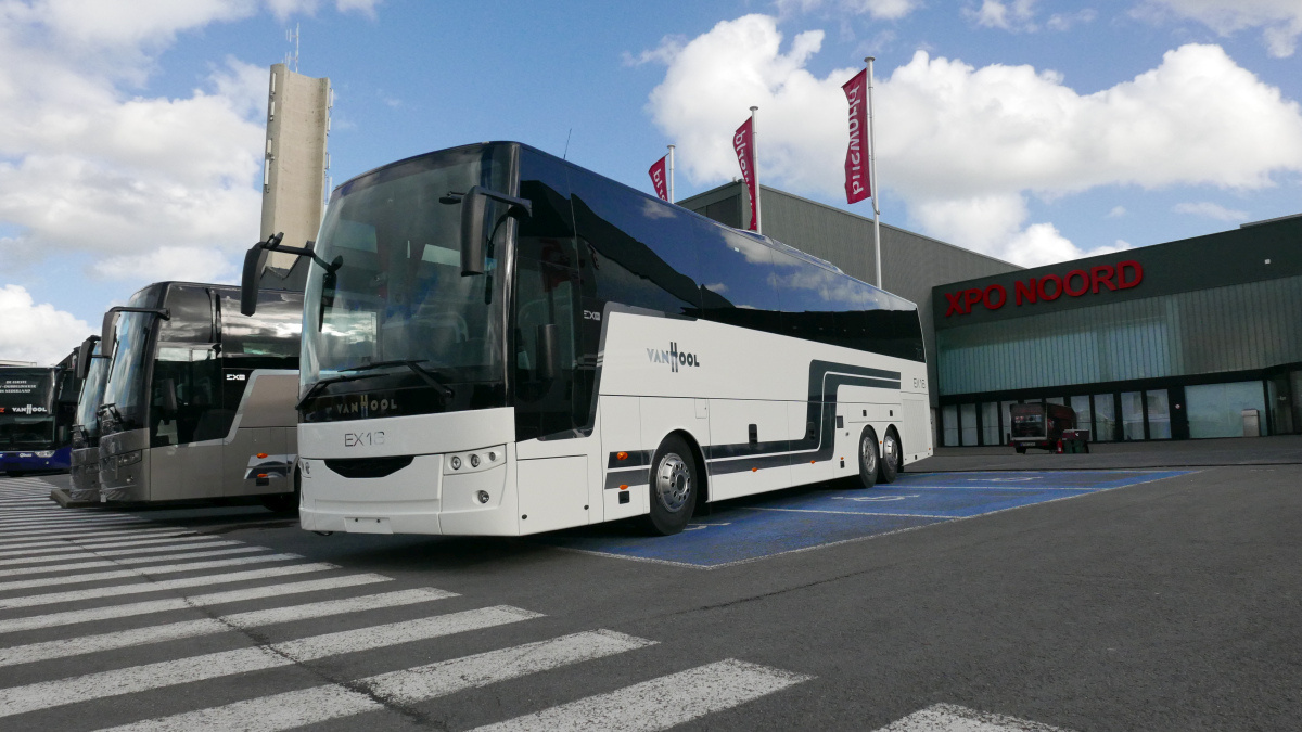 Van Hool EX