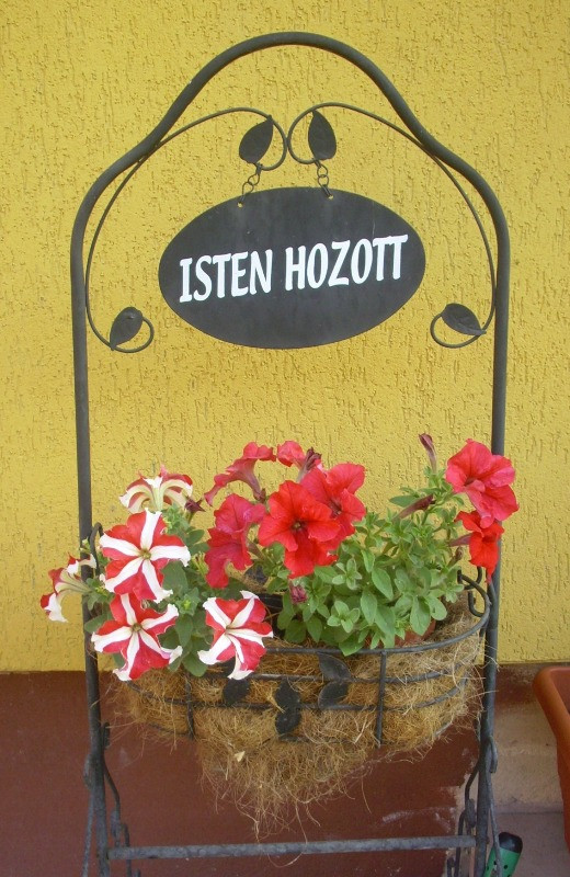 Isten hozott!