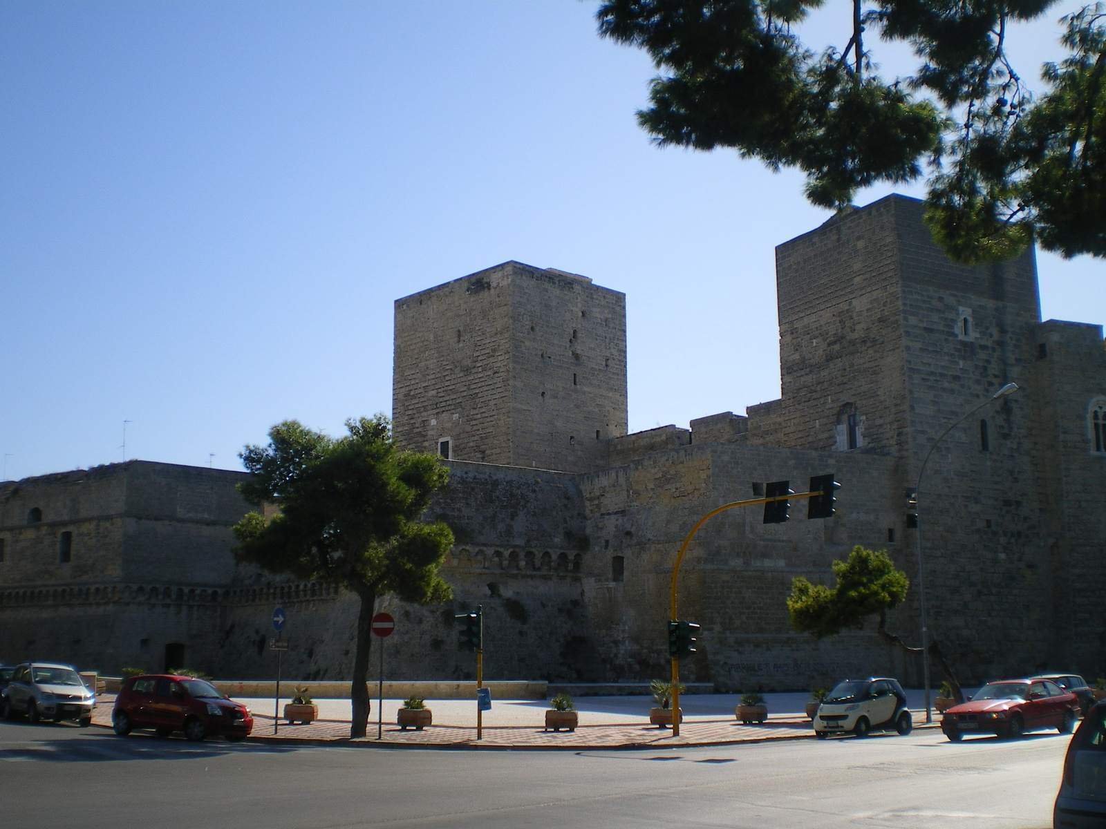 Bari, Castello