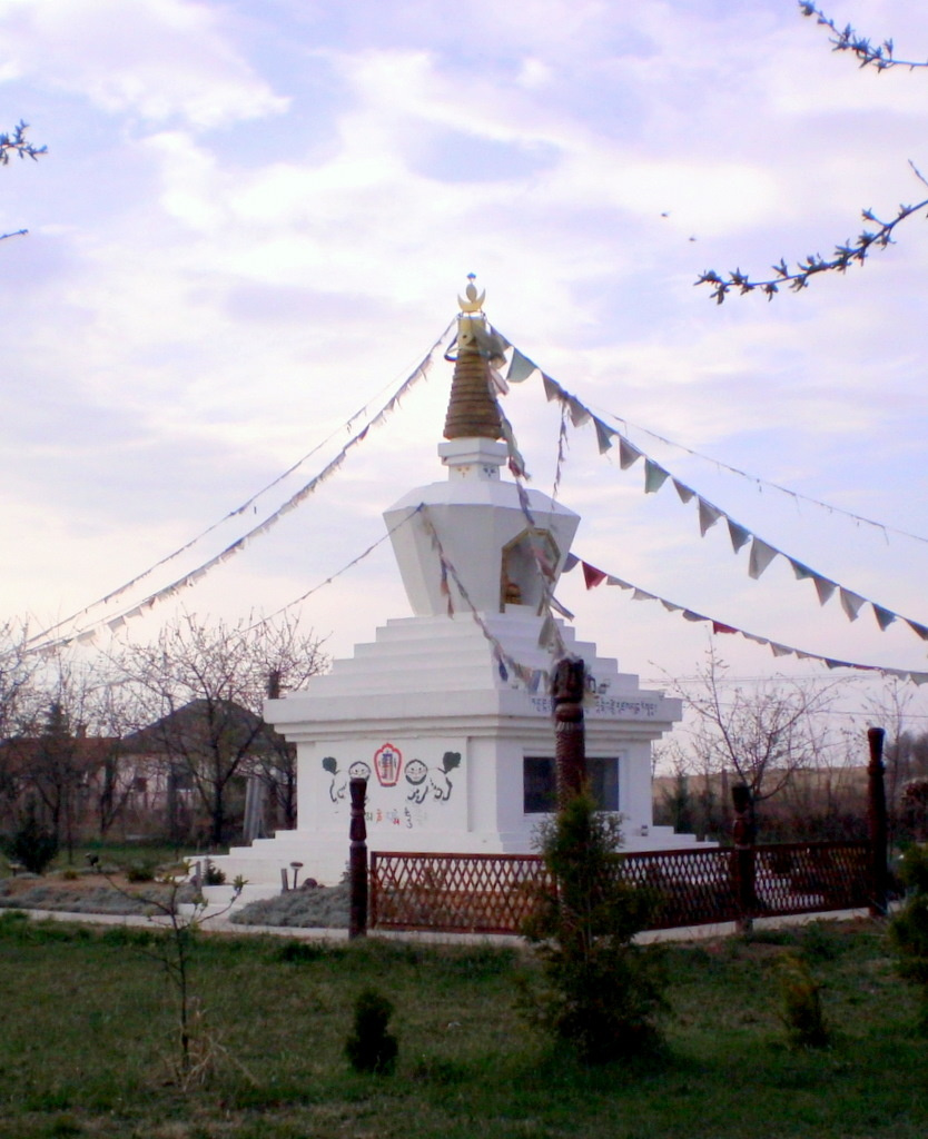 Biri Buddhista Sztupa