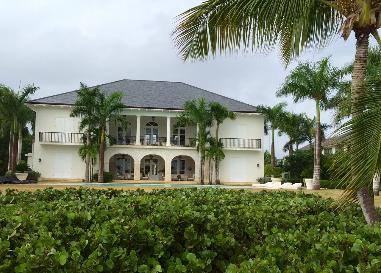 La Cana Golf Club, Haciendák a pálya mellett