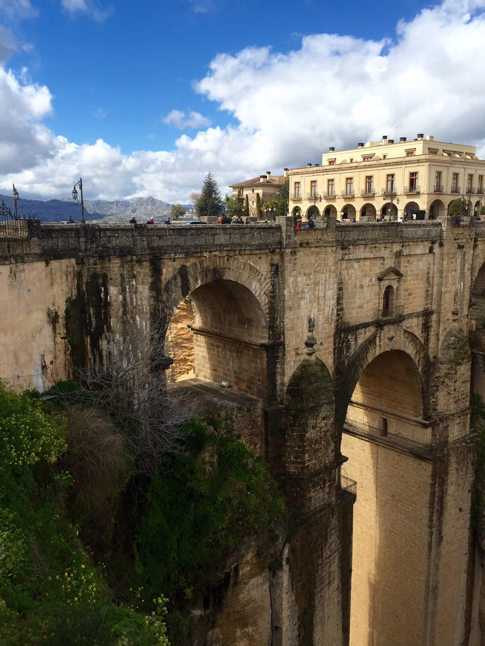 Ronda (ez a város neve) :)