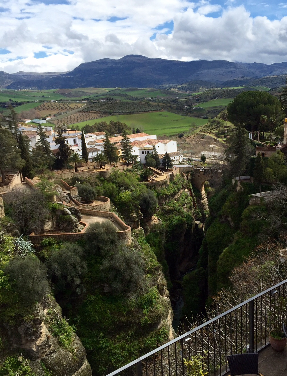 Ronda (ez a város neve) :)