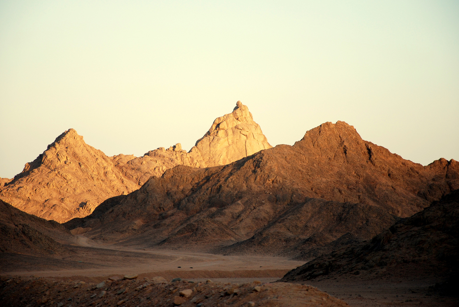 A sivatagban, valahol Hurghada mellett