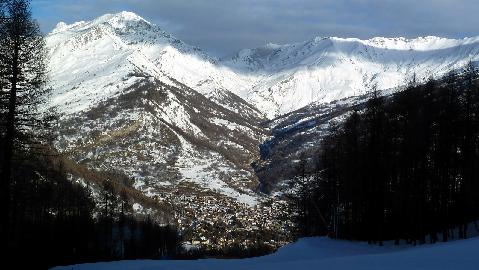 Bardonecchia a Sole pályáról.