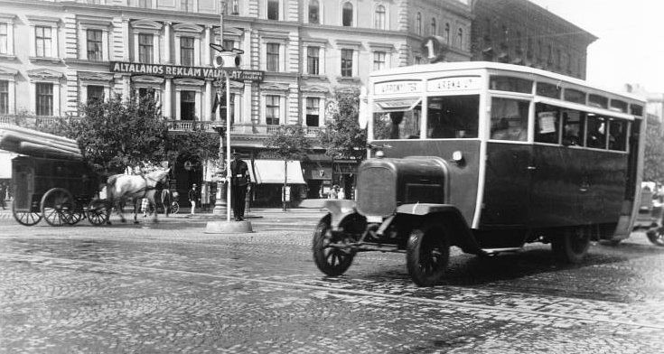 Busz1-1925-Oktogon
