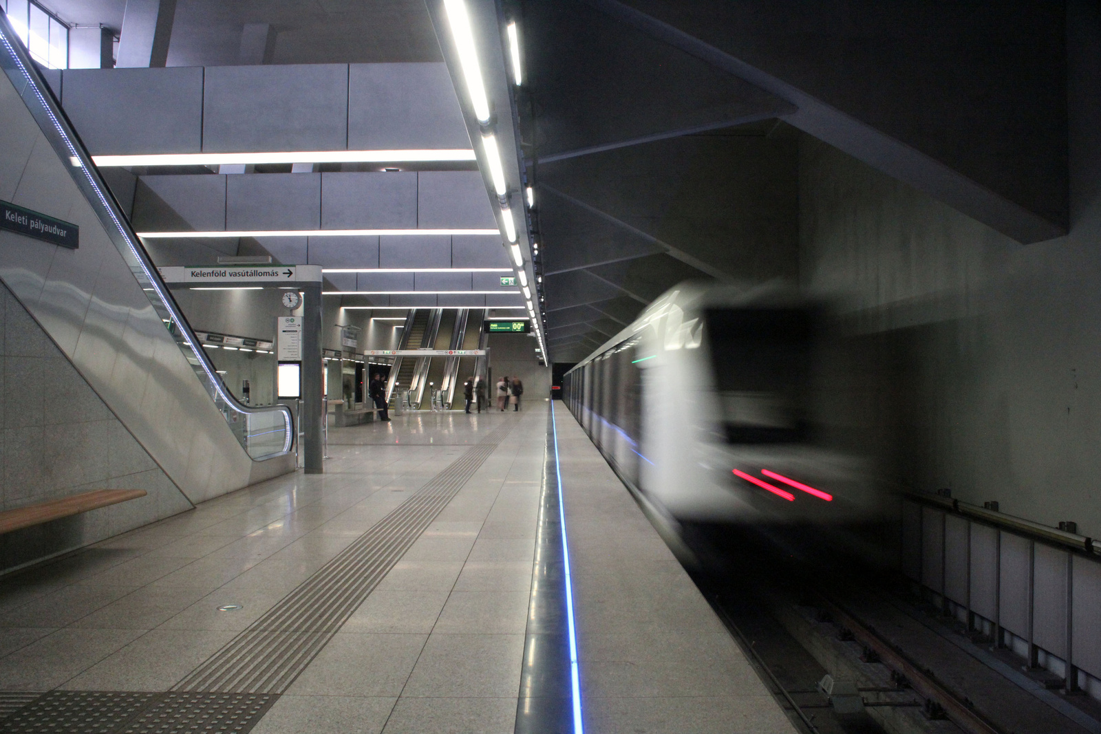 Metro4-BarossTer-20150419-13