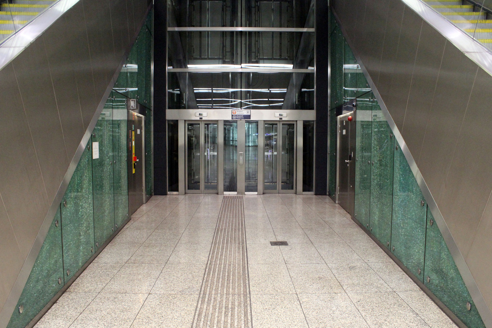 Metro4-UjbudaKozpont-20150726-10
