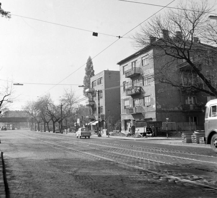 ErzsebetKiralyneUtja-1960asEvek-ColumbusUtcanal-fortepan.hu-9741