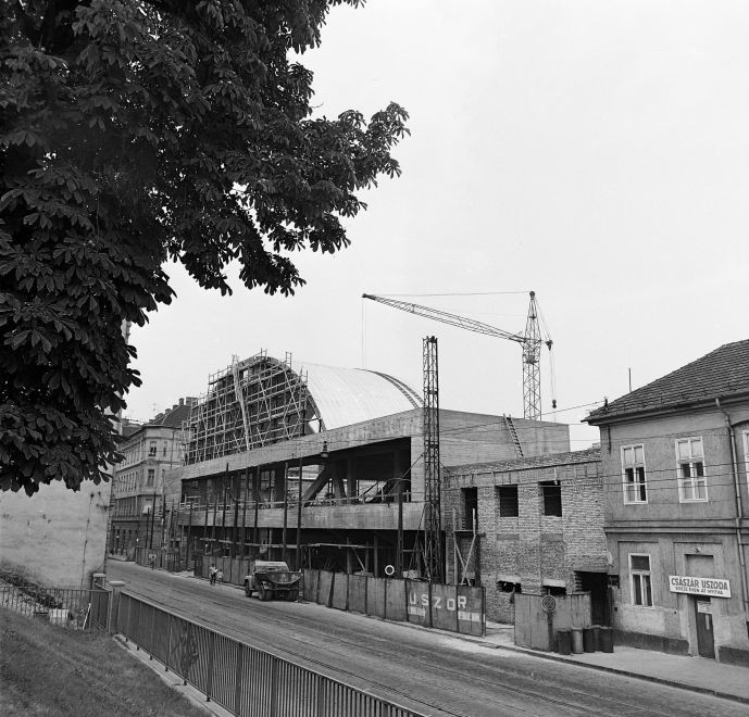 KomjadiUszoda-1975-Epul-fortepan.hu-170793