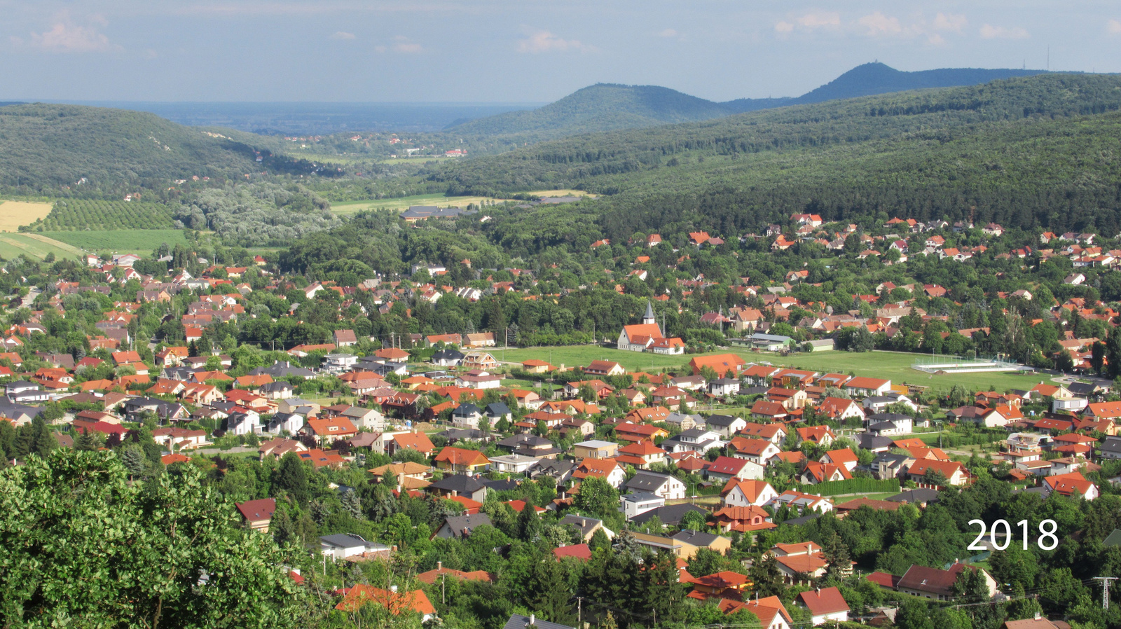 Nagykovácsi Nagyszénás-kert 2018. Június