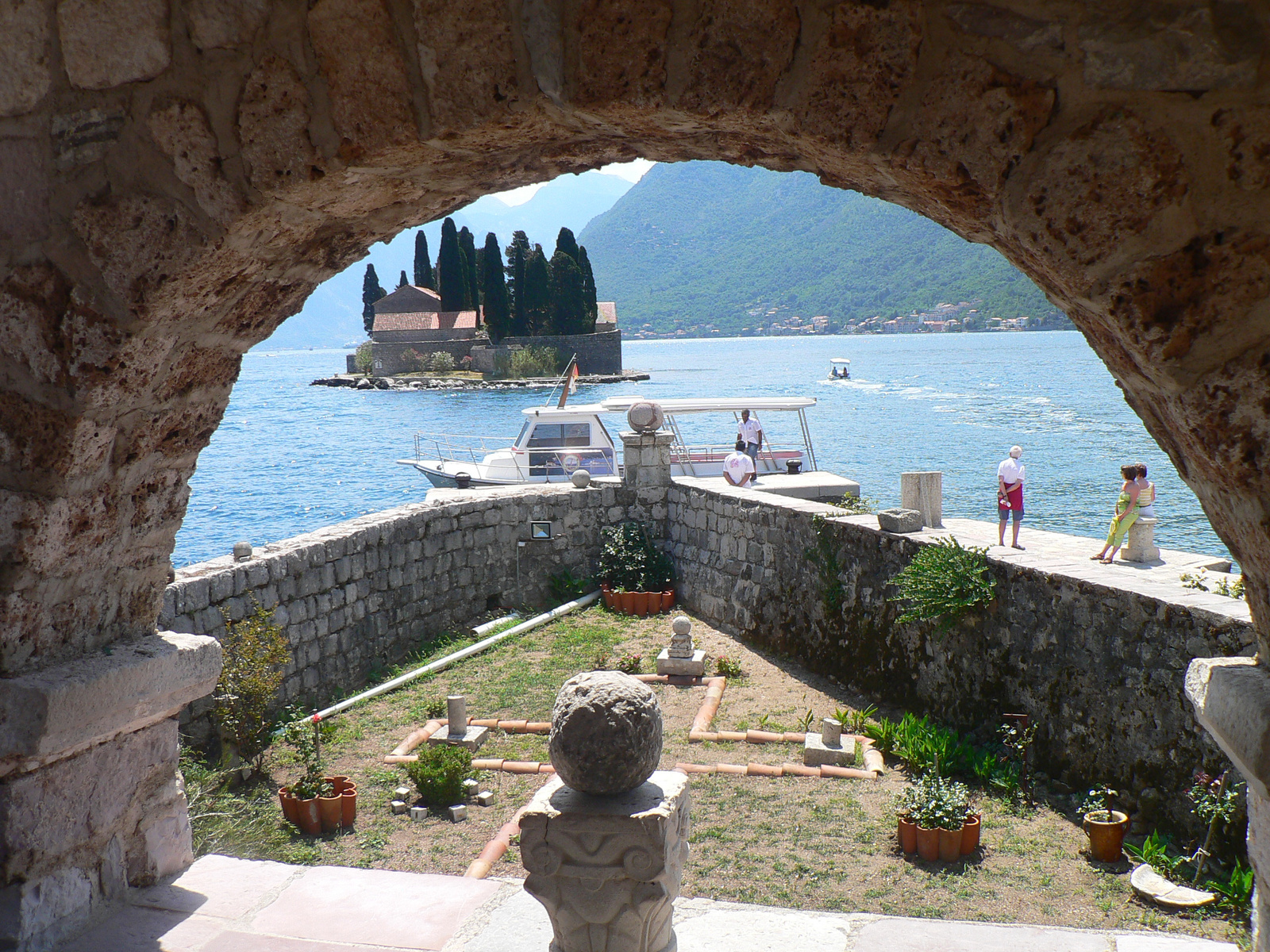 3 Perast 31