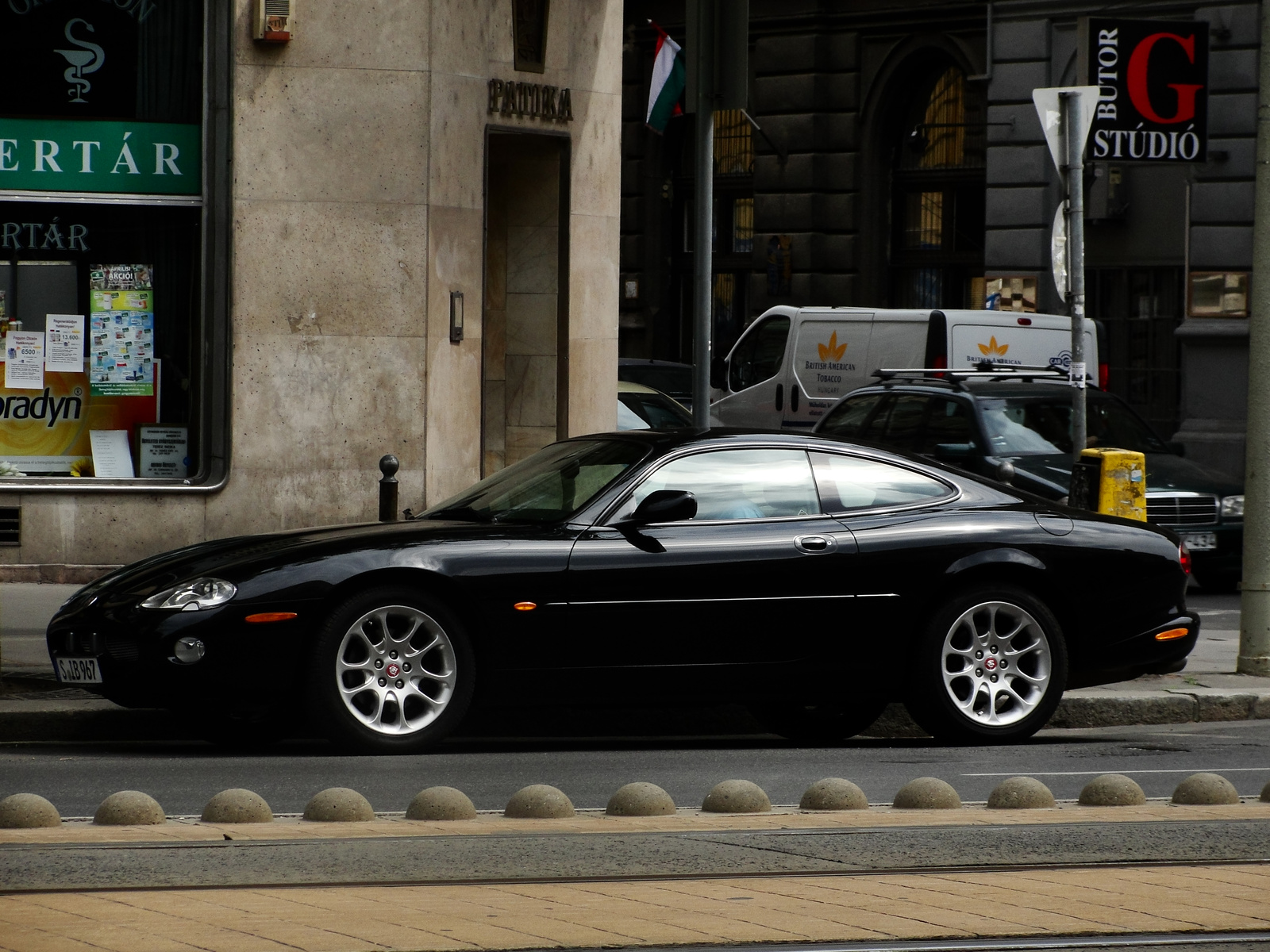 Jaguar XKR