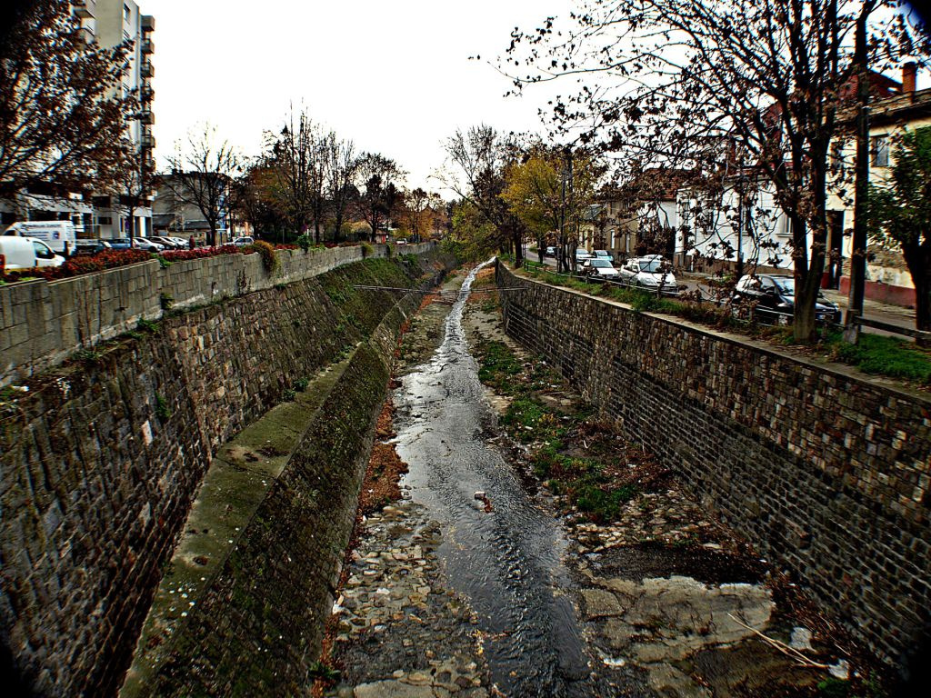 Gyöngyös város: Gyöngyös patak