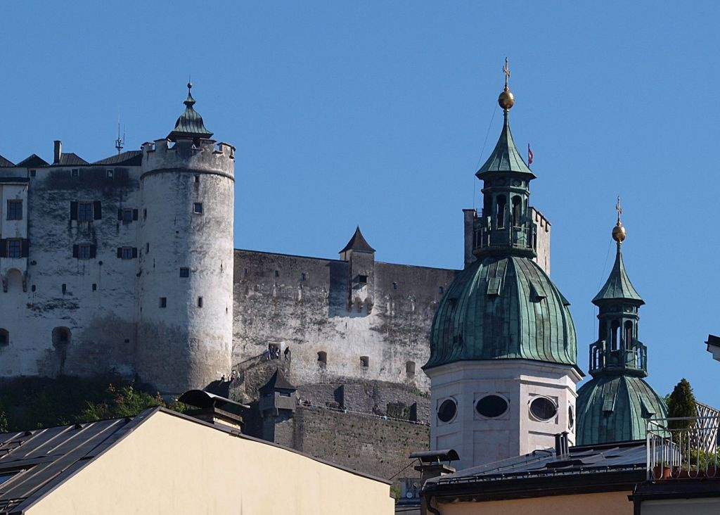 Salzburg, panoráma - dóm a várral