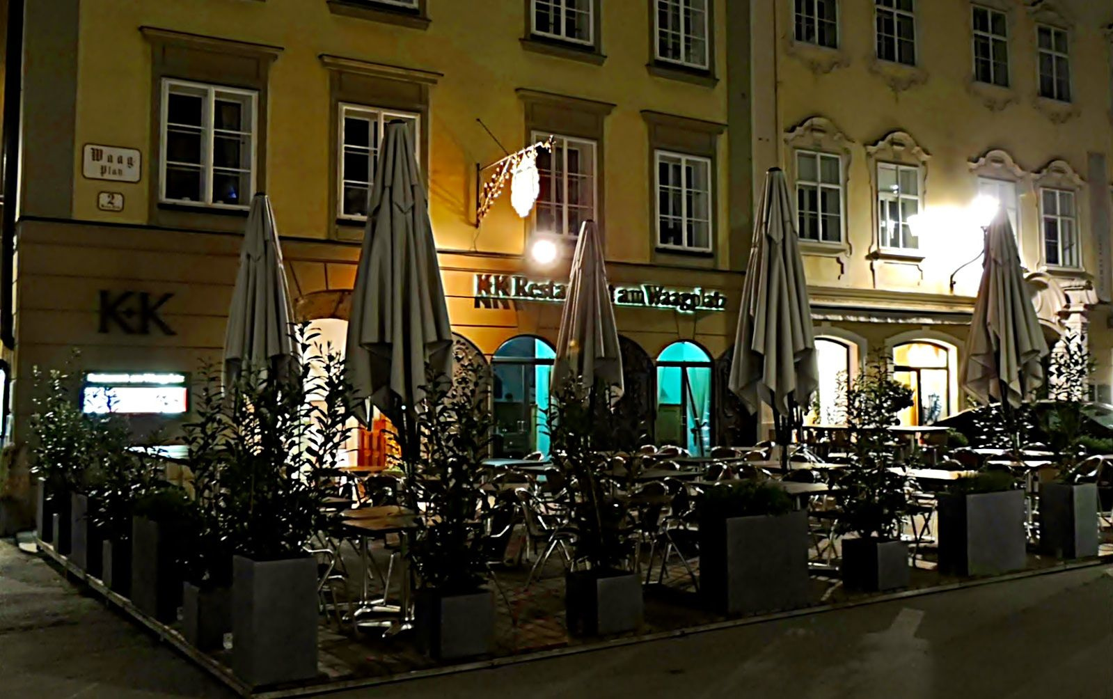 Salzburg éjjel - Waag platz