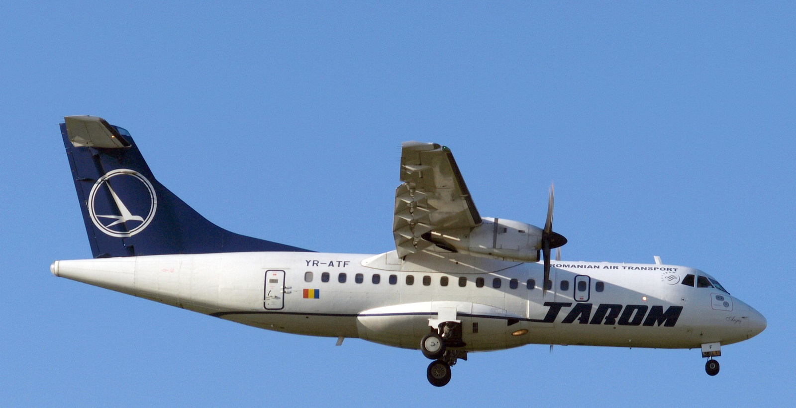 ATR 42-500 Tarom