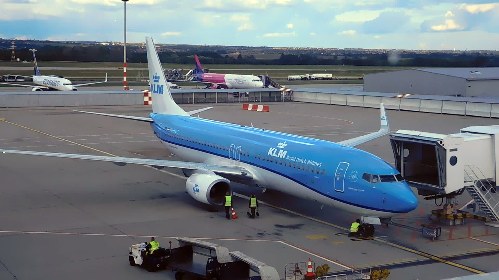 KLM, Boeing 737-7K2