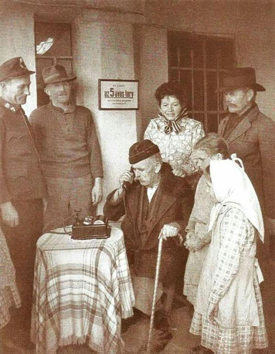 ....és megszólal a telefon. 1948. 900x1159