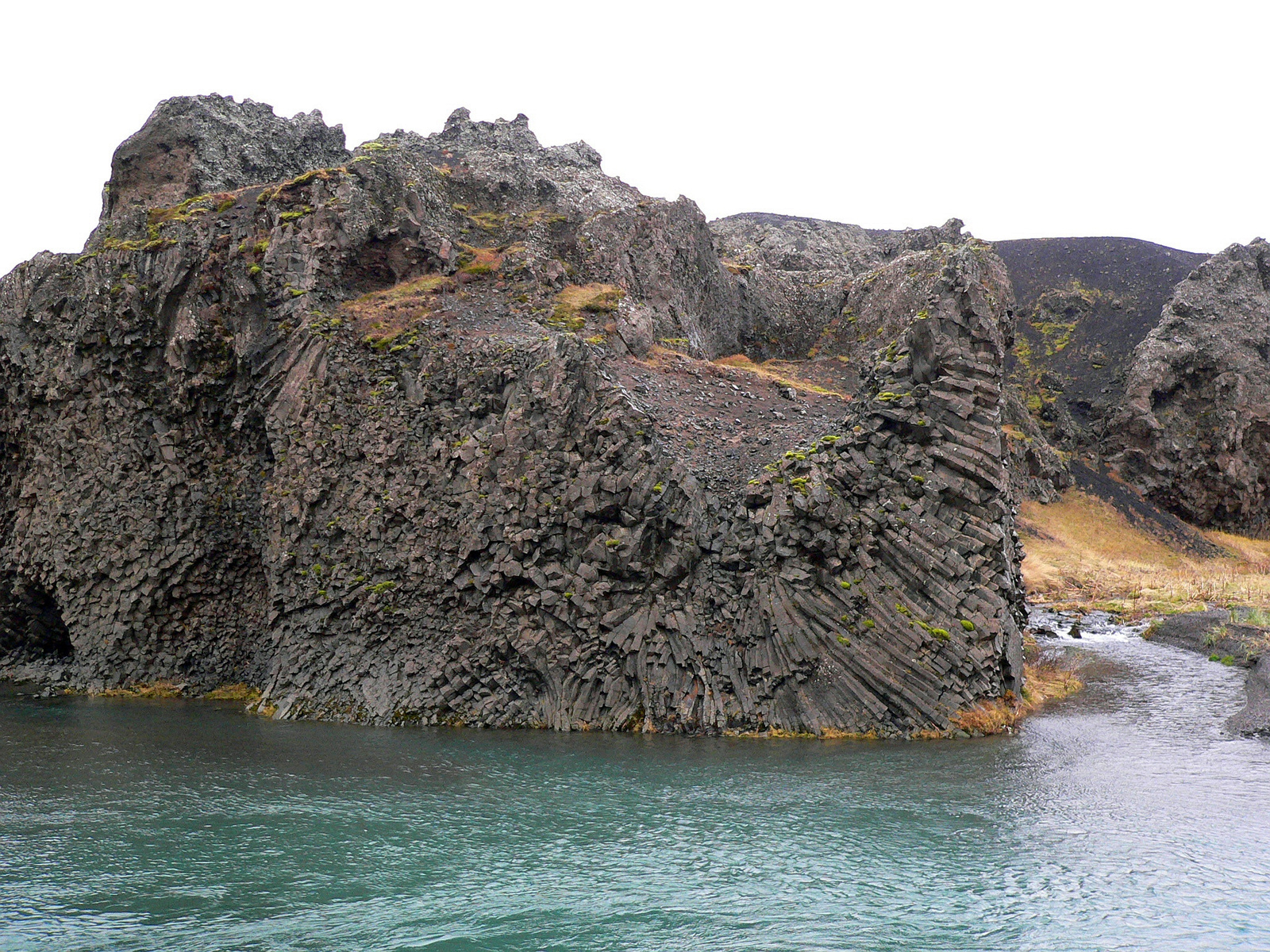 071-Hjálparfoss,bazaltorgonák