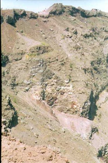 032-Vezuv kráter