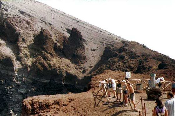 043-Vezuv kráternél