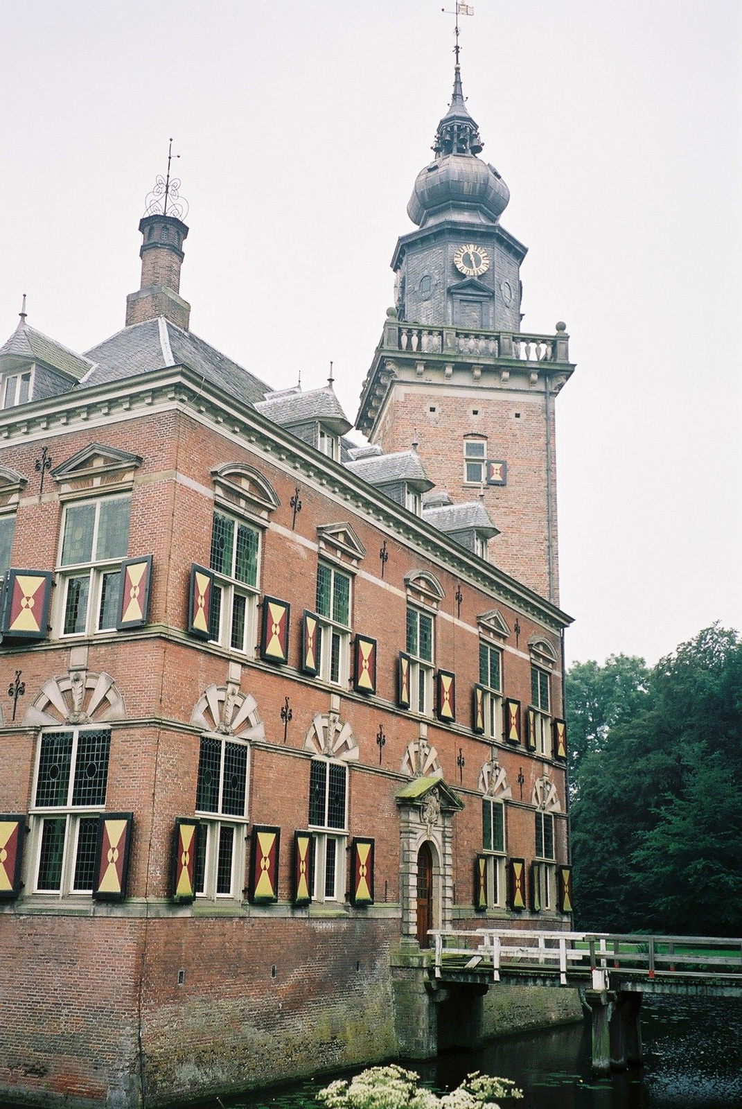 210 - Leiden - Egyetem