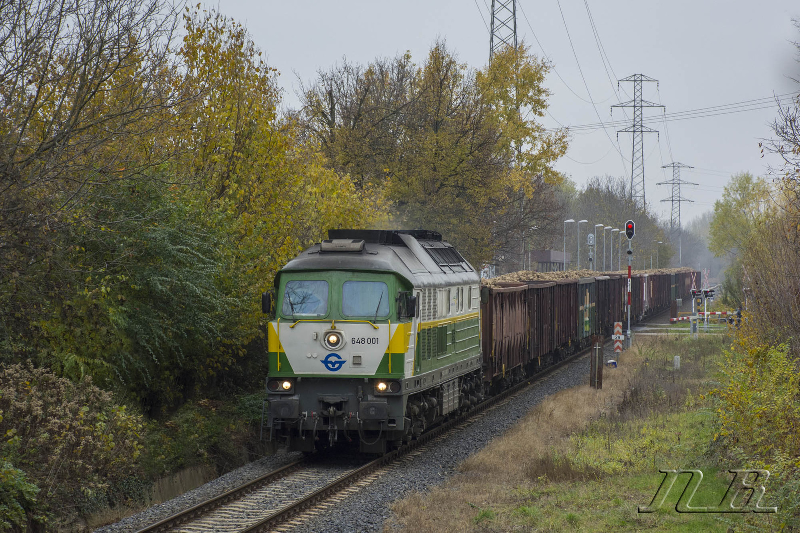 648 001