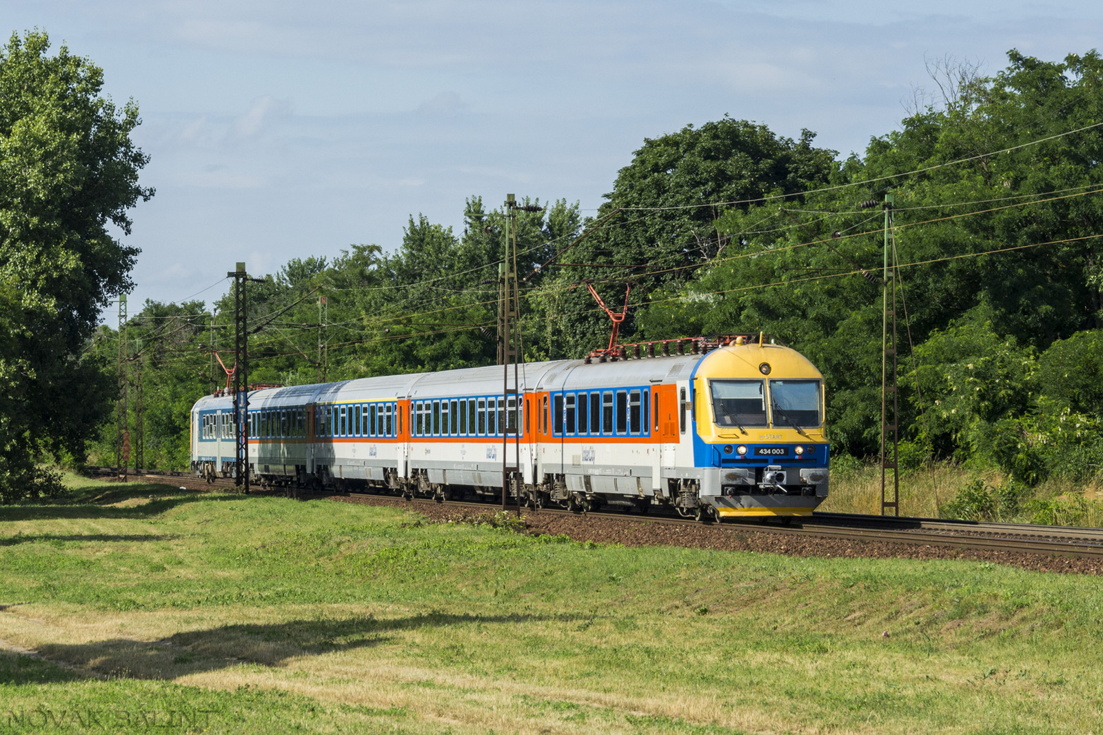 434 003+ 424 200